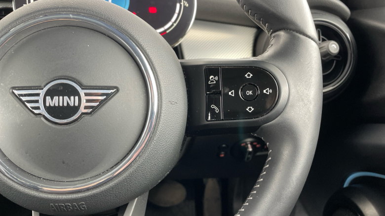 MINI Hatchback 1.5 Cooper Exclusive Premium 5dr Auto Petrol Hatchback